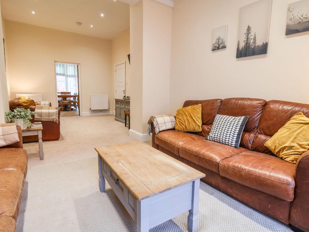 4 Normanby Terrace Villa Уитби Екстериор снимка